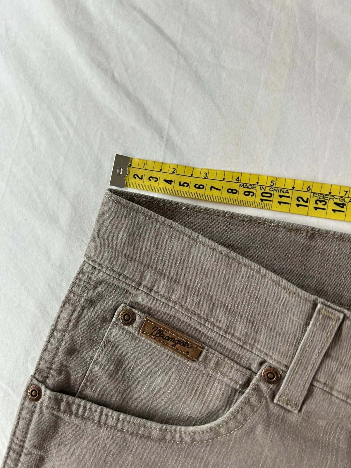 Jean wrangler coupe droite beige gris w36 L34 – photo 10